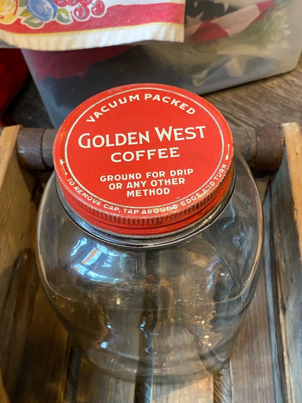 VINTAGE 1930 / 1940 GOLDEN WEST COFFEE LARGE GLASS JAR METAL LID